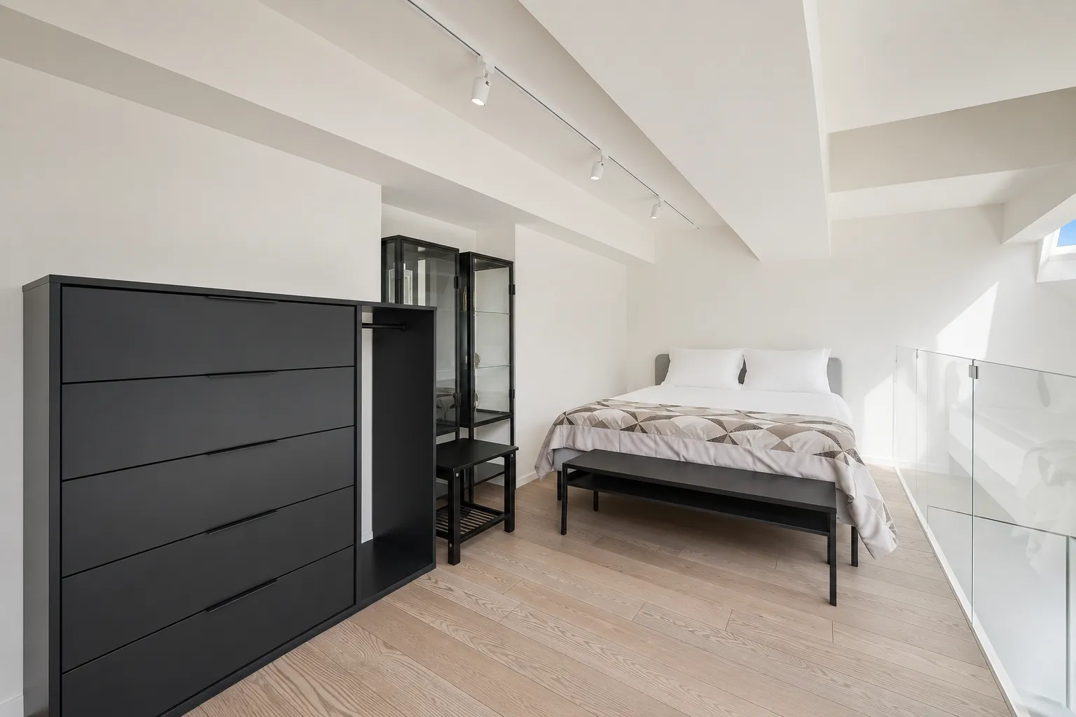 Duplex 2-bedroom apartment — 8