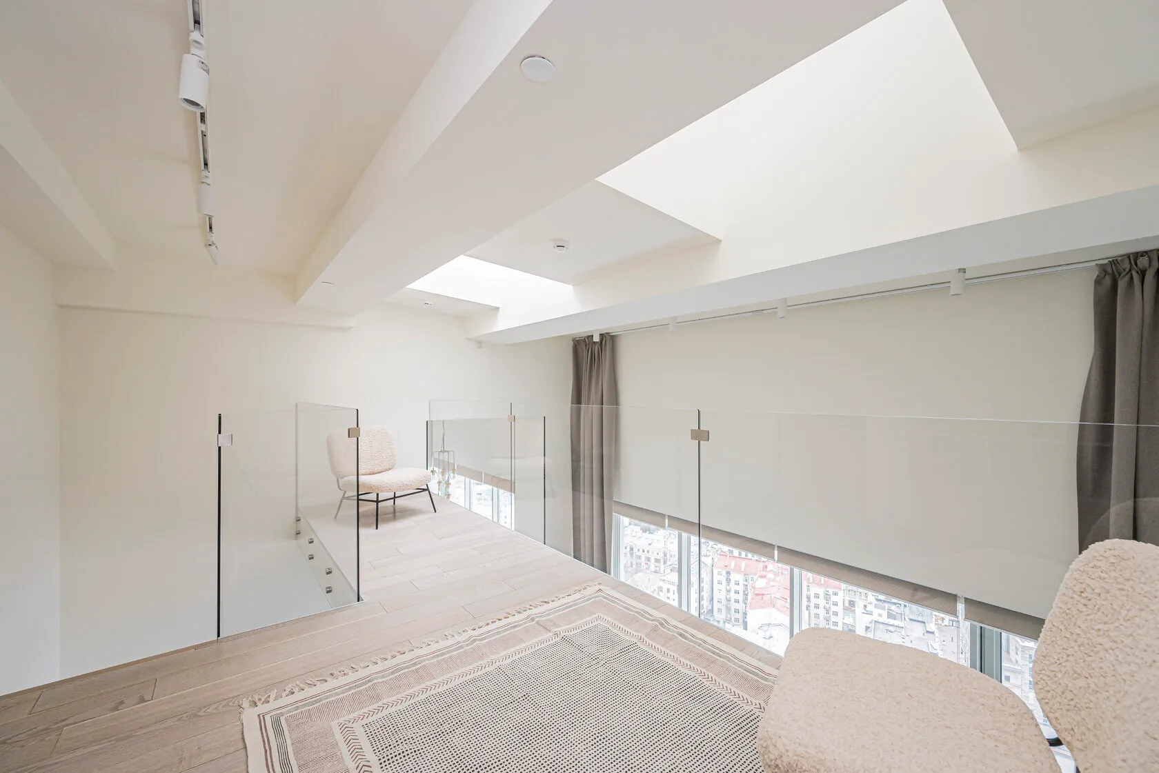Duplex Executive apartment — 16